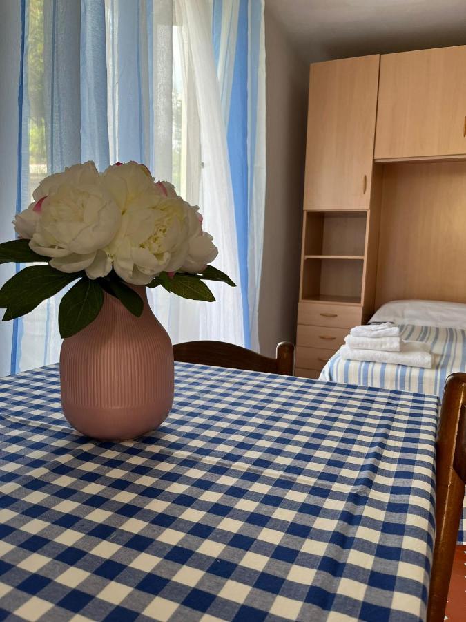 מרינה די מסה Casa Violetta Bed & Breakfast מראה חיצוני תמונה